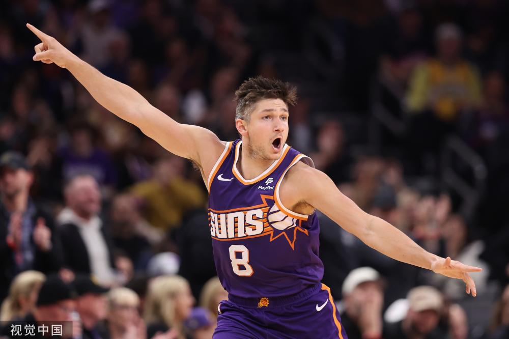 均被判越位 均被判越位