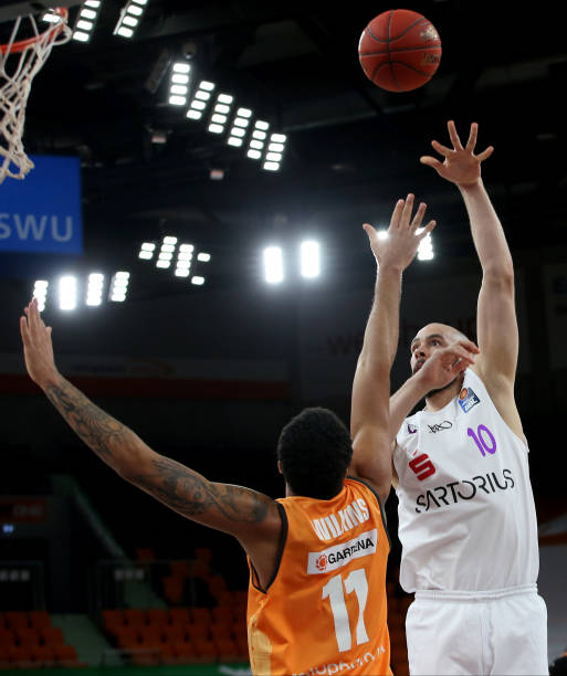 阵容更深厚 阵容更深厚